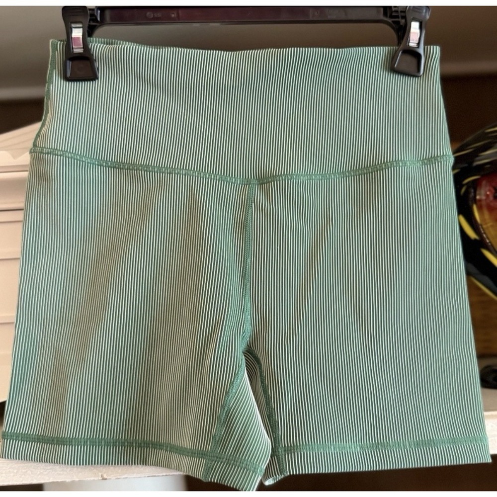 Zulu & Zephyr Ribbed Green Stripe Biker Shorts Size 10 NWT $145
